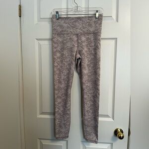 Athleta Elation Textured Tights Size Medium Leggings Taupe Pink